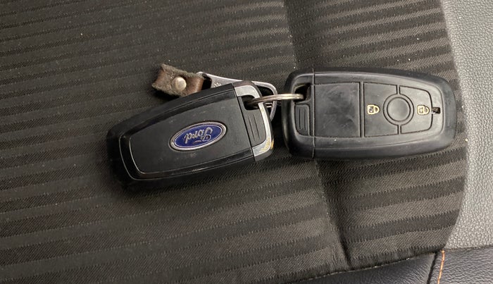 2020 Ford Ecosport TITANIUM 1.5 SPORTS(SUNROOF) PETROL, Petrol, Manual, 32,987 km, Key Close Up