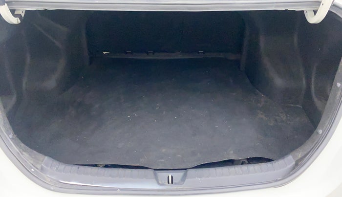 2020 Toyota YARIS J CVT, Petrol, Automatic, 38,804 km, Boot Inside