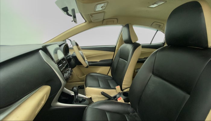 2020 Toyota YARIS J CVT, Petrol, Automatic, 38,804 km, Right Side Front Door Cabin