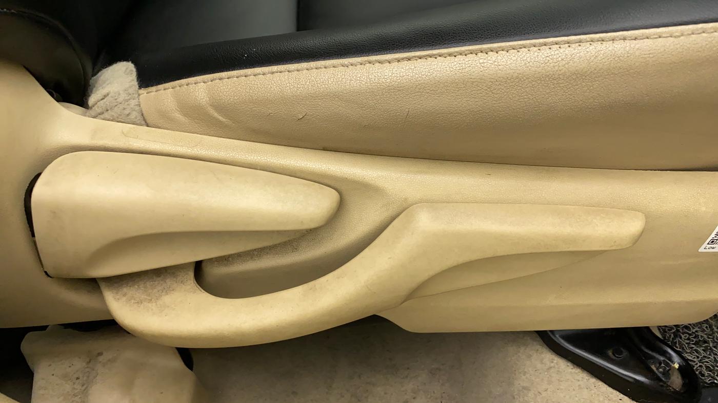 2020 Toyota YARIS J CVT, Petrol, Automatic, 38,804 km, Driver Side Adjustment Panel