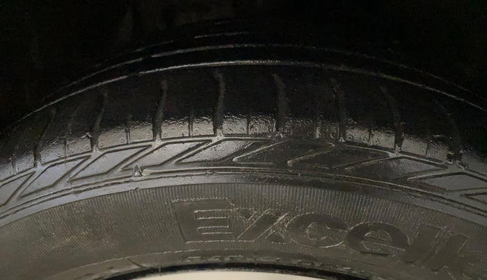 2019 Tata NEXON XZA PLUS PETROL, Petrol, Automatic, 77,853 km, Right Front Tyre Tread