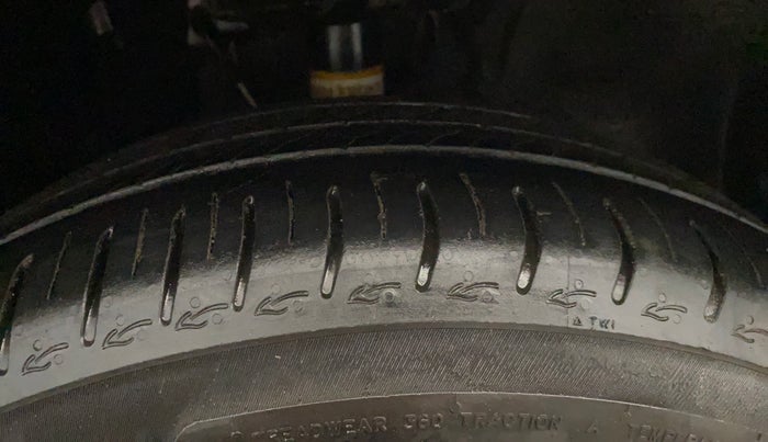 2023 Tata ALTROZ XZ Plus i-Turbo (S) Dark Edition, Petrol, Manual, 10,707 km, Right Front Tyre Tread