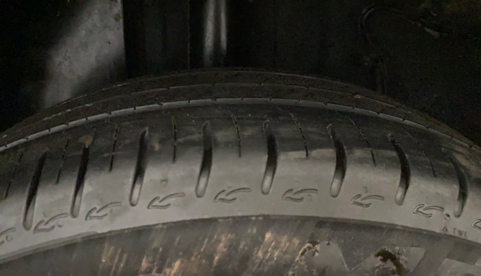 2023 Tata ALTROZ XZ Plus i-Turbo (S) Dark Edition, Petrol, Manual, 10,707 km, Right Rear Tyre Tread