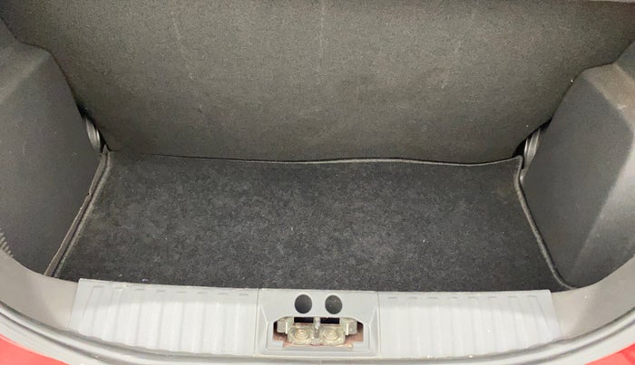 2017 Ford New Figo TITANIUM1.5 DIESEL, Diesel, Manual, 77,852 km, Boot Inside