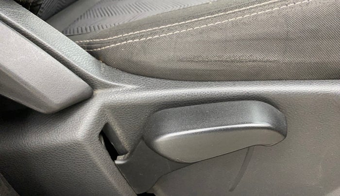 2017 Ford New Figo TITANIUM1.5 DIESEL, Diesel, Manual, 77,852 km, Driver Side Adjustment Panel