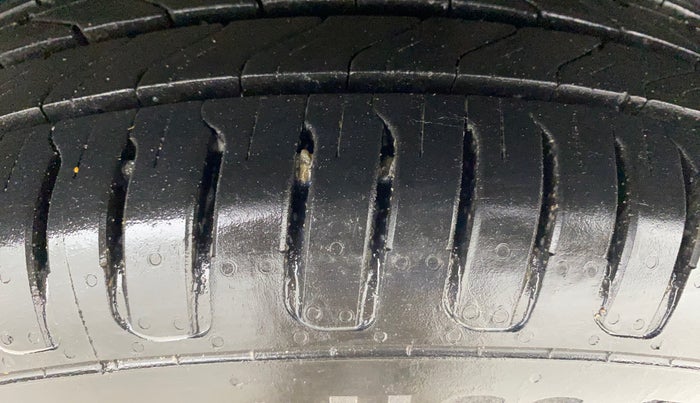 2017 Ford New Figo TITANIUM1.5 DIESEL, Diesel, Manual, 77,852 km, Left Rear Tyre Tread