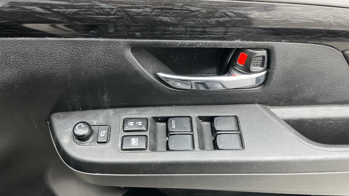 2021 Maruti XL6 ALPHA MT, Petrol, Manual, 37,200 km, Driver Side Door Panels Control