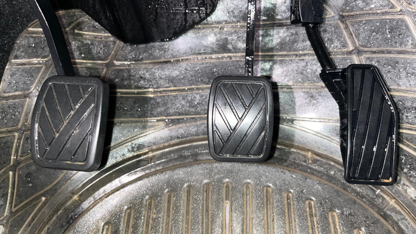2021 Maruti XL6 ALPHA MT, Petrol, Manual, 37,200 km, Pedals