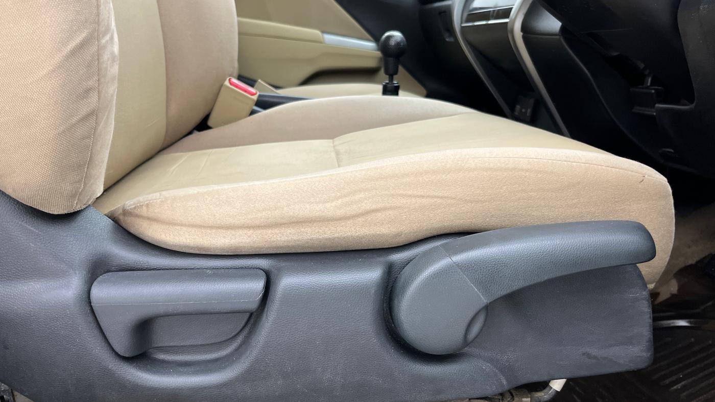 2014 Honda City 1.5L I-DTEC V, Diesel, Manual, 1,07,097 km, Driver Side Adjustment Panel