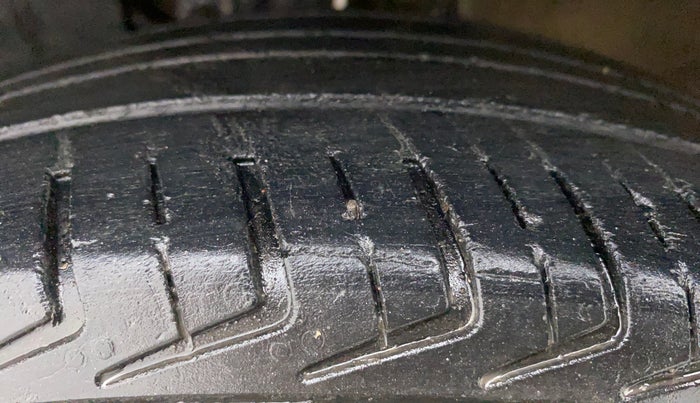2021 Maruti New Wagon-R LXI CNG 1.0, CNG, Manual, 51,651 km, Left Front Tyre Tread