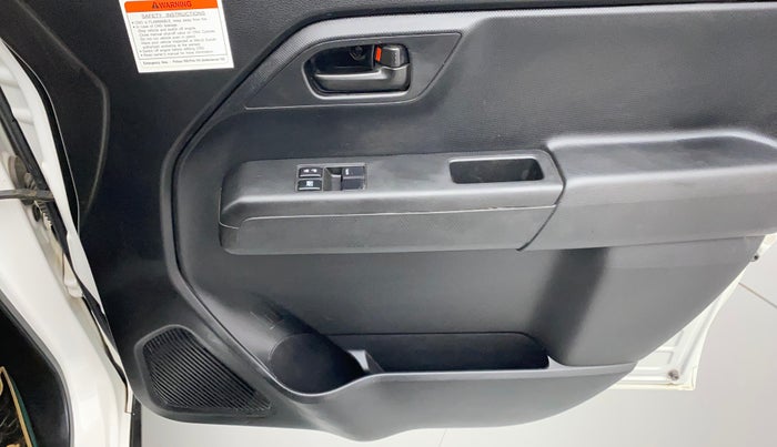 2021 Maruti New Wagon-R LXI CNG 1.0, CNG, Manual, 51,651 km, Driver Side Door Panels Control