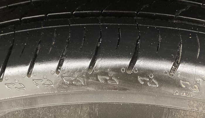 2021 Hyundai ALCAZAR 2.0 SIGNATURE (O) AT 6STR, Petrol, Automatic, 63,502 km, Left Rear Tyre Tread