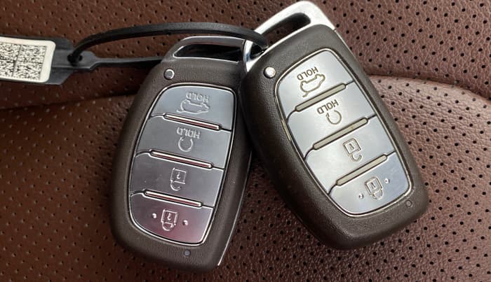 2021 Hyundai ALCAZAR 2.0 SIGNATURE (O) AT 6STR, Petrol, Automatic, 63,502 km, Key Close Up