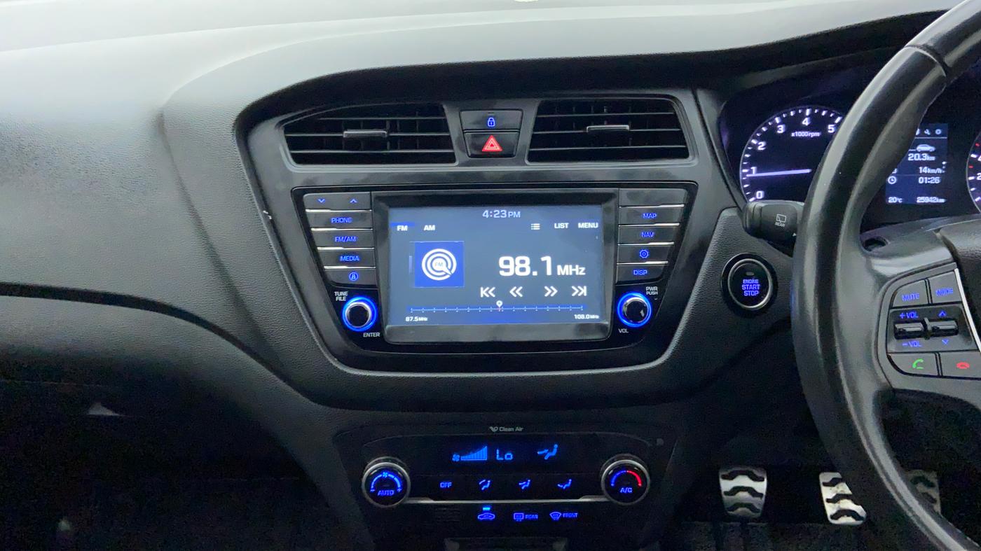 2017 Hyundai i20 Active 1.2 SX, Petrol, Manual, 26,063 km, Air Conditioner