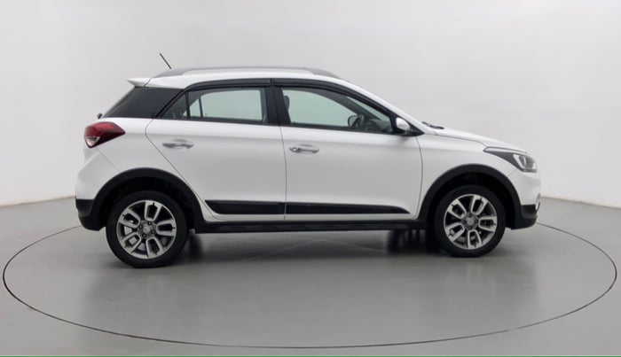 2017 Hyundai i20 Active 1.2 SX, Petrol, Manual, 26,063 km, Right Side