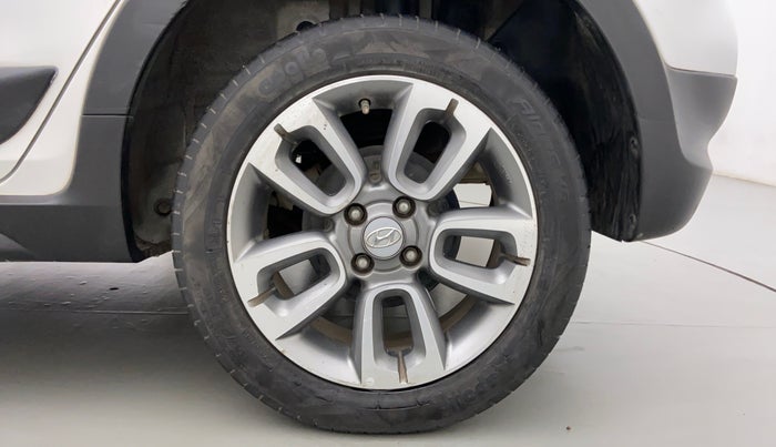 2017 Hyundai i20 Active 1.2 SX, Petrol, Manual, 26,063 km, Left Rear Wheel