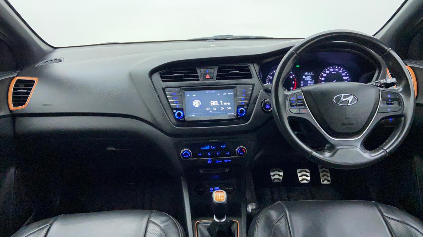 2017 Hyundai i20 Active 1.2 SX, Petrol, Manual, 26,063 km, Dashboard