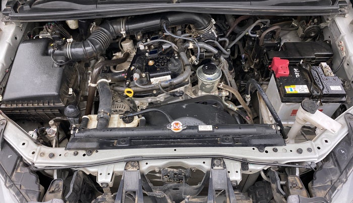 2022 Toyota Innova Crysta 2.7 VX 7 STR, Petrol, Manual, 13,279 km, Open Bonet