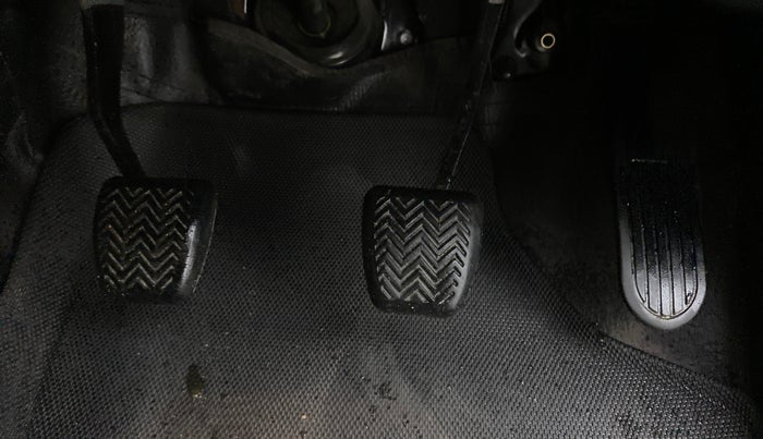 2022 Toyota Innova Crysta 2.7 VX 7 STR, Petrol, Manual, 13,279 km, Pedals