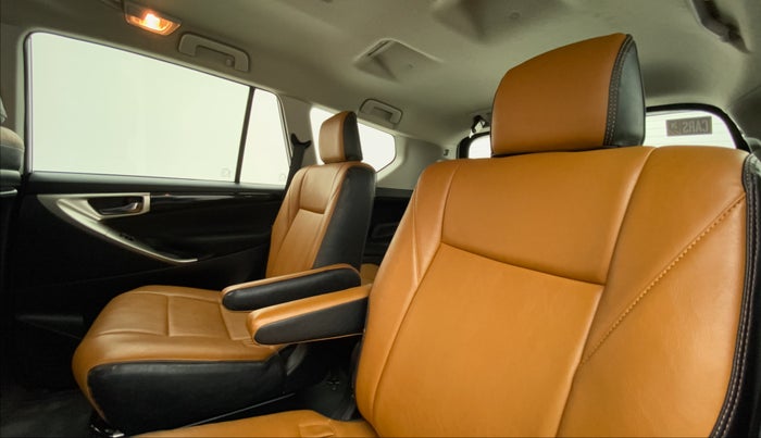 2022 Toyota Innova Crysta 2.7 VX 7 STR, Petrol, Manual, 13,279 km, Right Side Rear Door Cabin