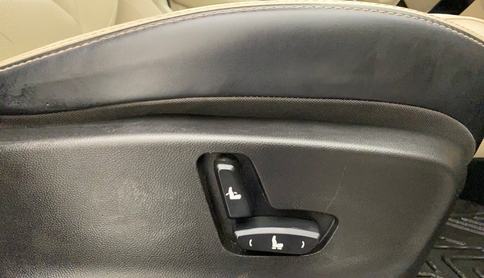 2021 MG HECTOR SHARP HYBRID 1.5 PETROL, Petrol, Manual, 40,348 km, Driver Side Adjustment Panel