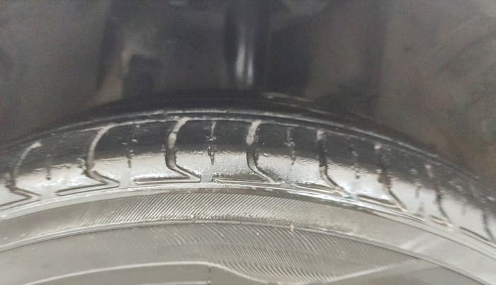 2016 Tata Zest XMS PETROL, Petrol, Manual, 81,219 km, Right Front Tyre Tread