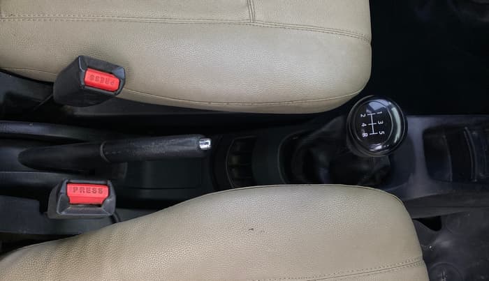 2015 Maruti Wagon R 1.0 VXI, Petrol, Manual, 25,852 km, Gear Lever