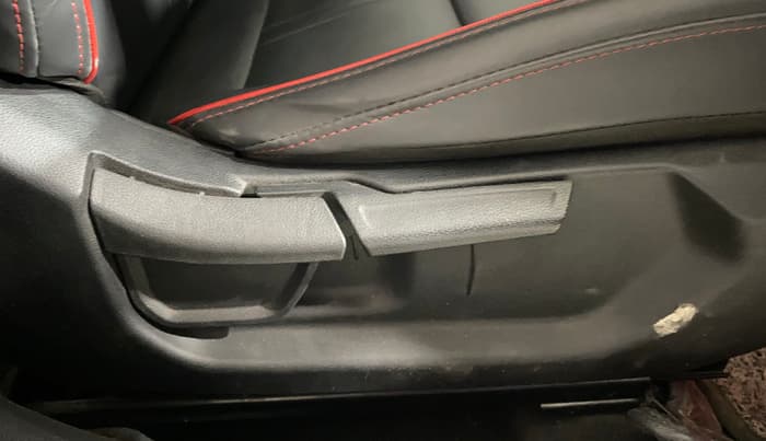 2023 Hyundai NEW I20 N LINE N8 1.0 TURBO GDI IMT, Petrol, Manual, 31,429 km, Driver Side Adjustment Panel