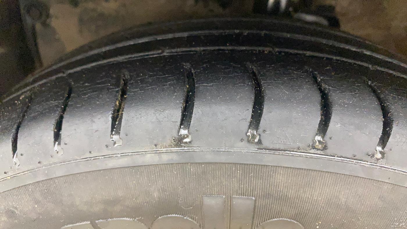2019 Maruti Celerio ZXI, Petrol, Manual, 1,16,834 km, Left Front Tyre Tread