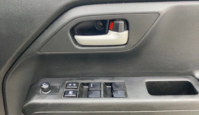 2022 Maruti New Wagon-R VXI (O) 1.0, Petrol, Manual, 47,255 km, Driver Side Door Panels Control
