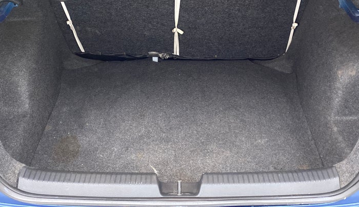 2016 Volkswagen Ameo HIGHLINE1.2L, Petrol, Manual, 62,405 km, Boot Inside