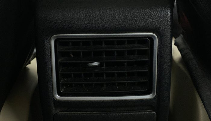 2016 Volkswagen Ameo HIGHLINE1.2L, Petrol, Manual, 62,405 km, Rear AC Vents