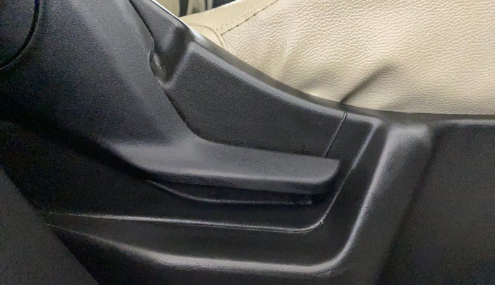 2022 Maruti New Wagon-R VXI 1.0, CNG, Manual, 51,370 km, Driver Side Adjustment Panel