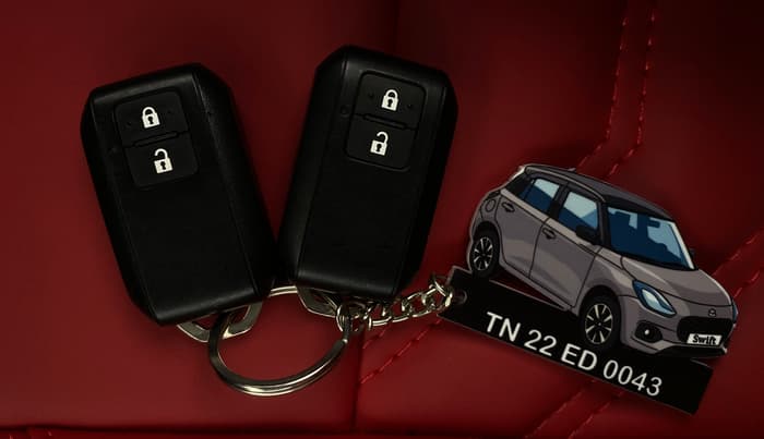 2024 Maruti Swift VXi (O), Petrol, Manual, 8,795 km, Key Close Up
