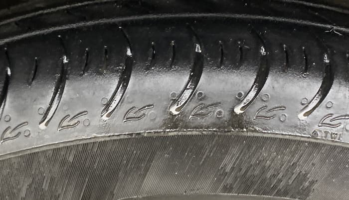2024 Maruti Swift VXi (O), Petrol, Manual, 8,795 km, Left Front Tyre Tread
