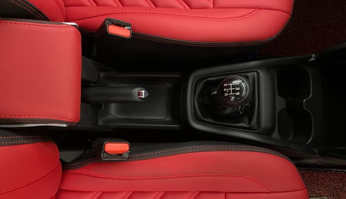 2024 Maruti Swift VXi (O), Petrol, Manual, 8,795 km, Gear Lever