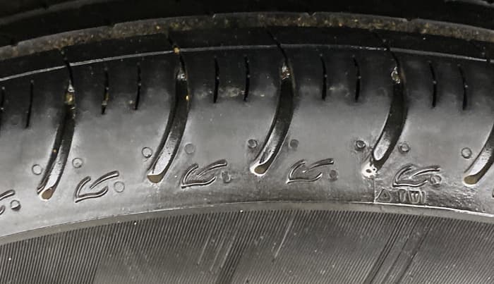 2024 Maruti Swift VXi (O), Petrol, Manual, 8,795 km, Left Rear Tyre Tread