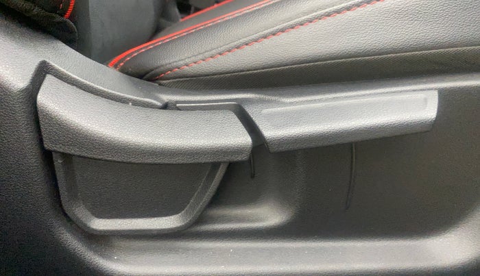 2023 Hyundai NEW I20 N LINE N8 1.0 TURBO GDI IMT, Petrol, Manual, 11,203 km, Driver Side Adjustment Panel