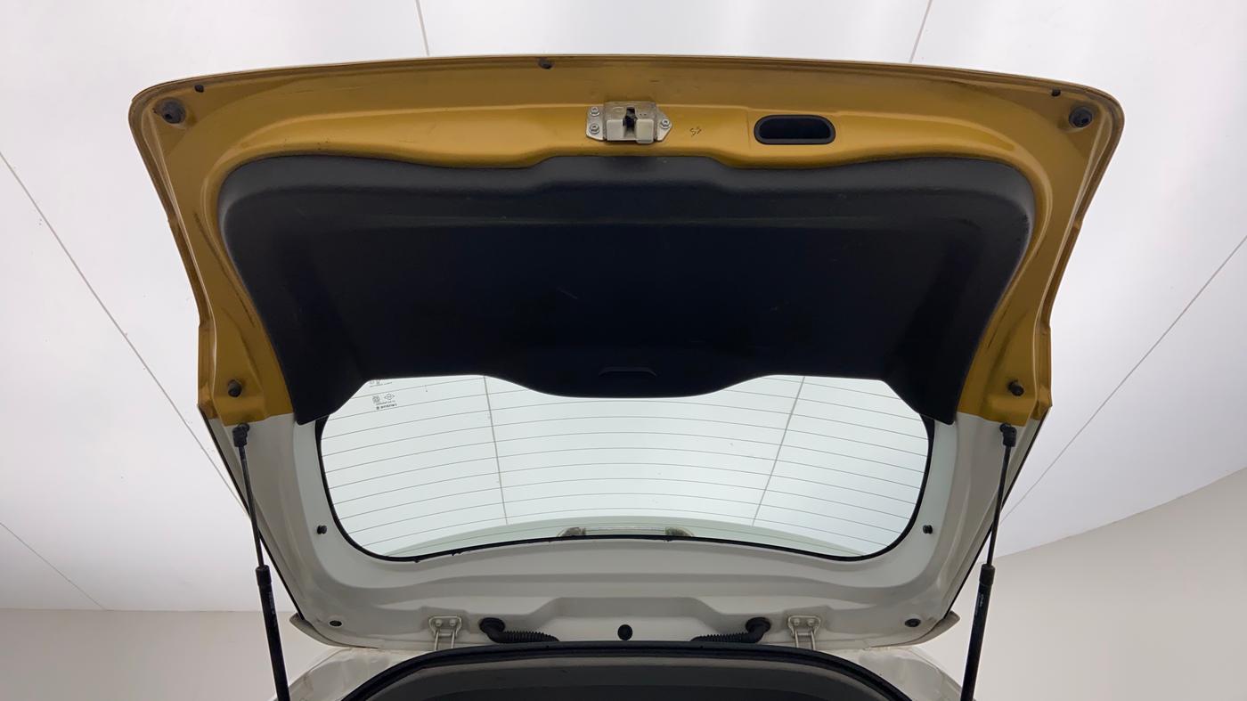 2017 Maruti Vitara Brezza ZDI PLUS, Diesel, Manual, 1,21,351 km, Boot Door Open