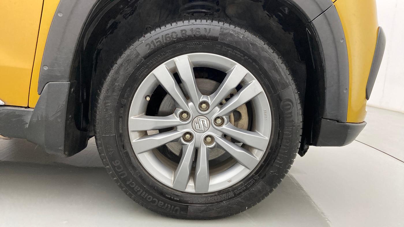 2017 Maruti Vitara Brezza ZDI PLUS, Diesel, Manual, 1,21,351 km, Right Front Wheel