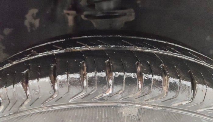 2015 Maruti Alto 800 VXI, Petrol, Manual, 79,198 km, Right Front Tyre Tread