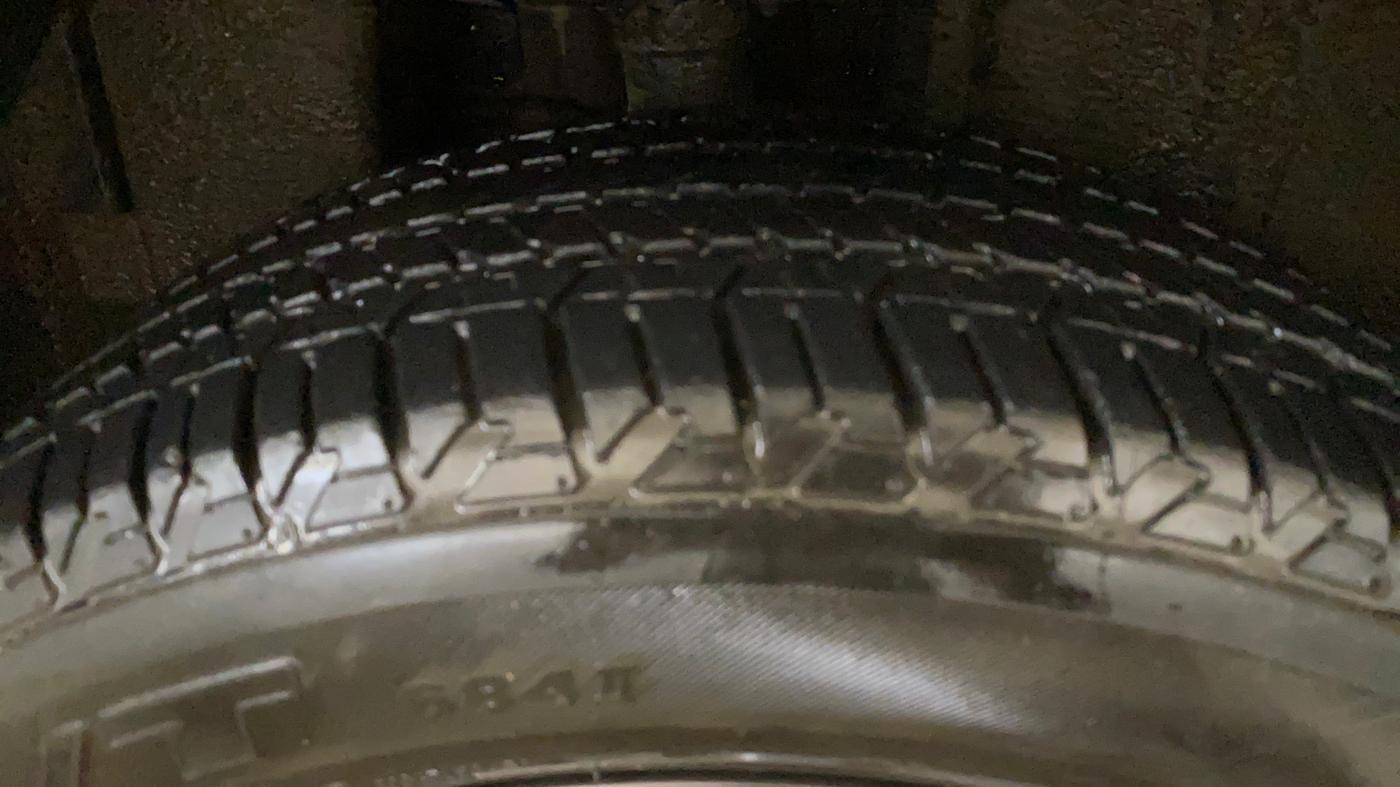 2023 Jeep MERIDIAN LIMITED PLUS 4X2 AT, Diesel, Automatic, 30,978 km, Right Rear Tyre Tread