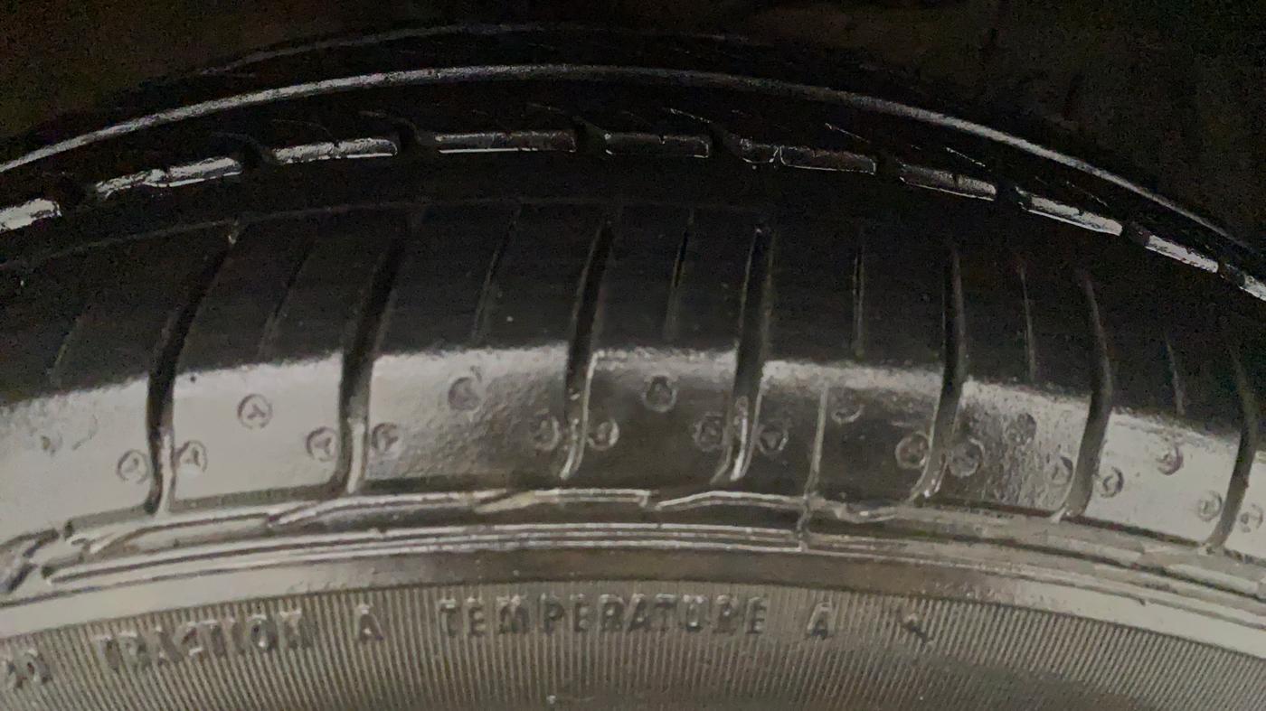 2017 Maruti Ciaz DELTA 1.4 MT PETROL, Petrol, Manual, 47,766 km, Left Rear Tyre Tread
