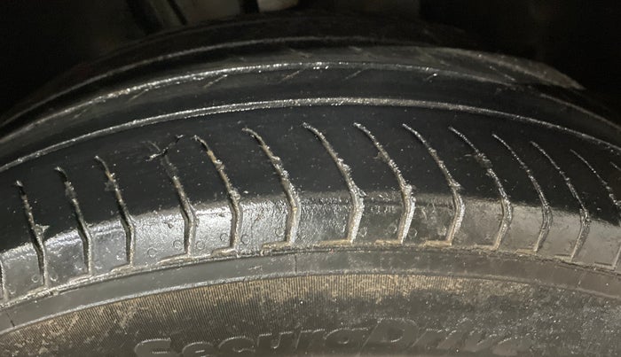 2023 Volkswagen TAIGUN COMFORTLINE 1.0 TSI MT, Petrol, Manual, 58,148 km, Right Front Tyre Tread