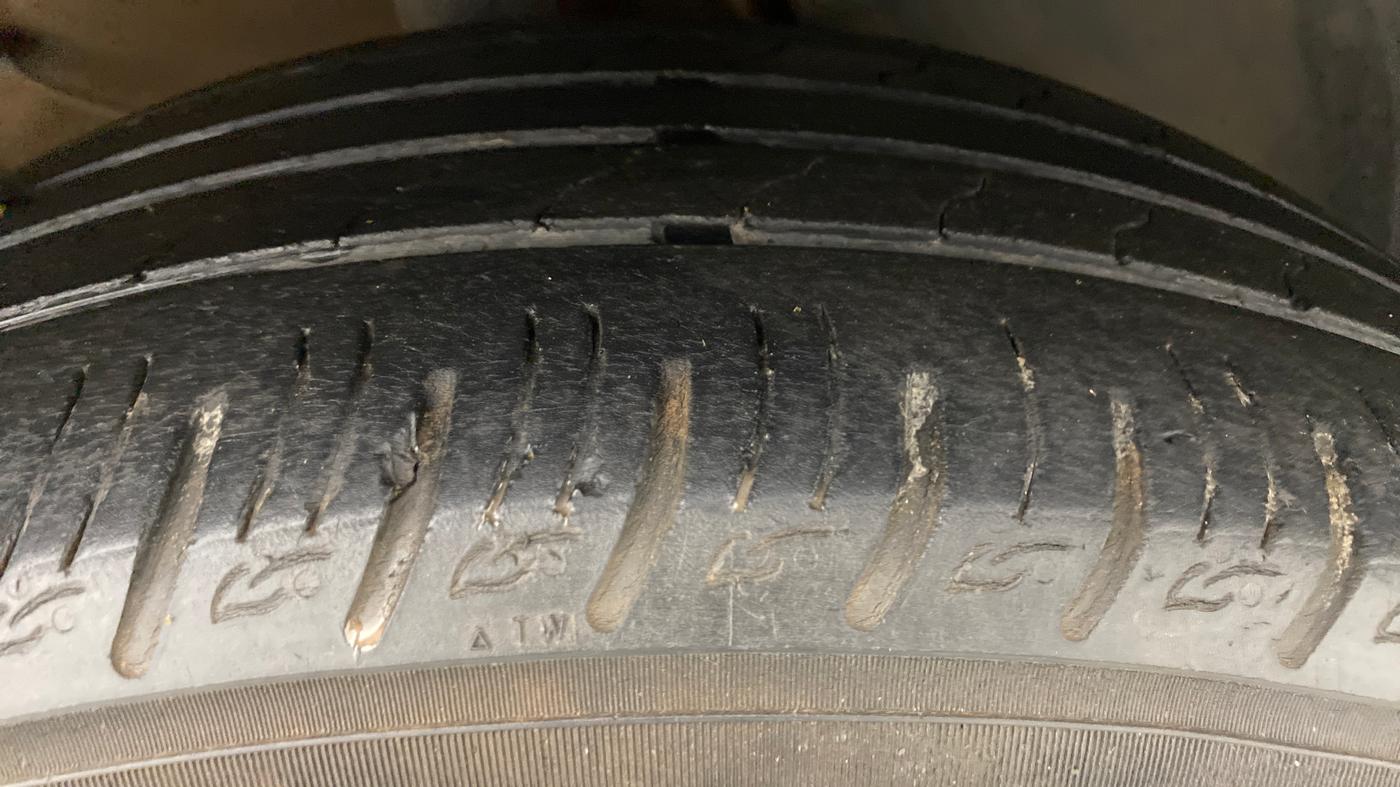 2020 KIA SONET GTX PLUS 1.5D  AT, Diesel, Automatic, 52,815 km, Right Front Tyre Tread