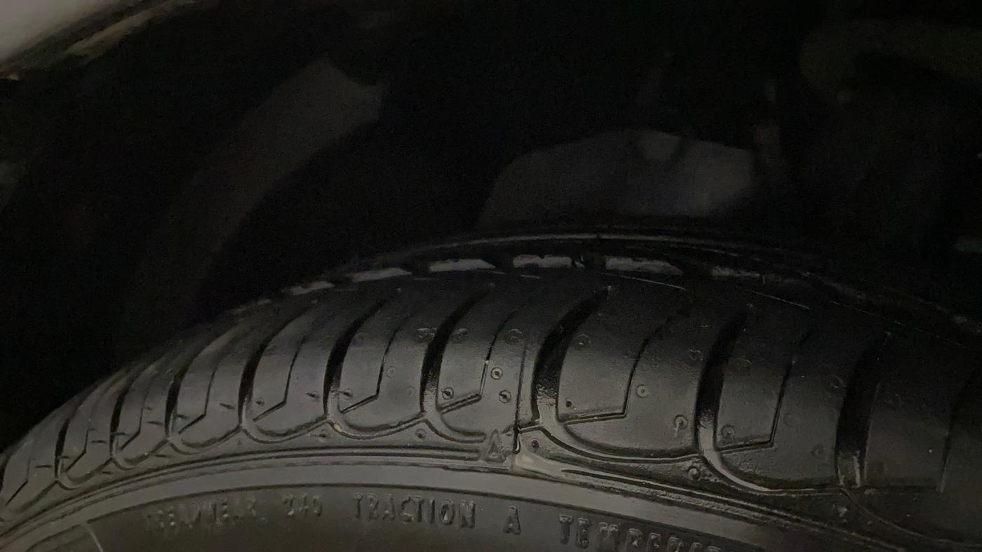 2021 Ford Ecosport TITANIUM + 1.5L PETROL AT, Petrol, Automatic, 25,078 km, Left Front Tyre Tread
