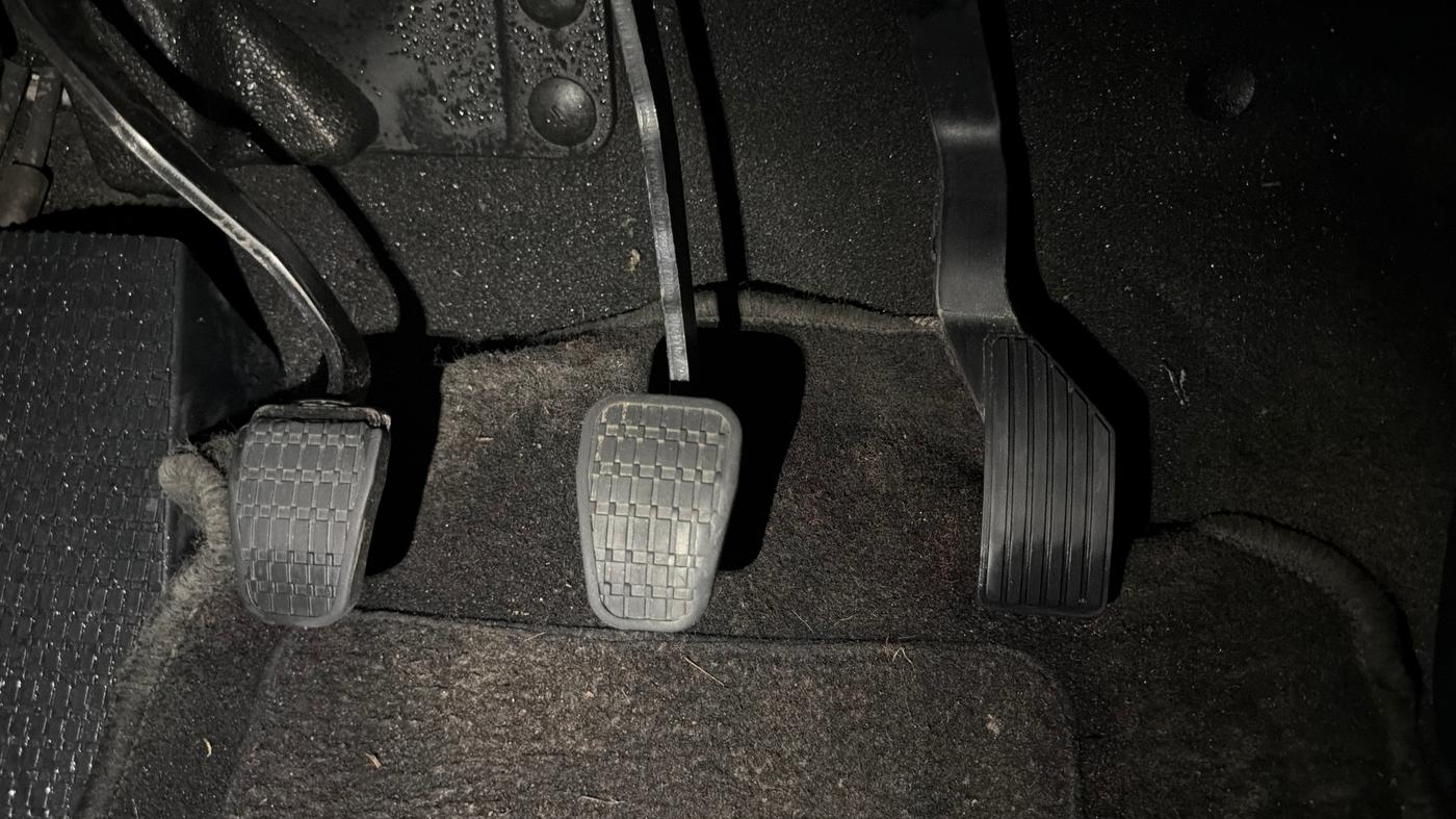 2022 Tata PUNCH ADVENTURE MT, Petrol, Manual, 33,801 km, Pedals