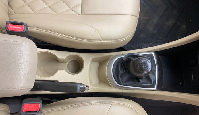 2014 Hyundai Verna FLUIDIC 1.6 VTVT EX, Petrol, Manual, 1,14,418 km, Gear Lever