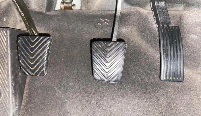 2014 Hyundai Verna FLUIDIC 1.6 VTVT EX, Petrol, Manual, 1,14,418 km, Pedals