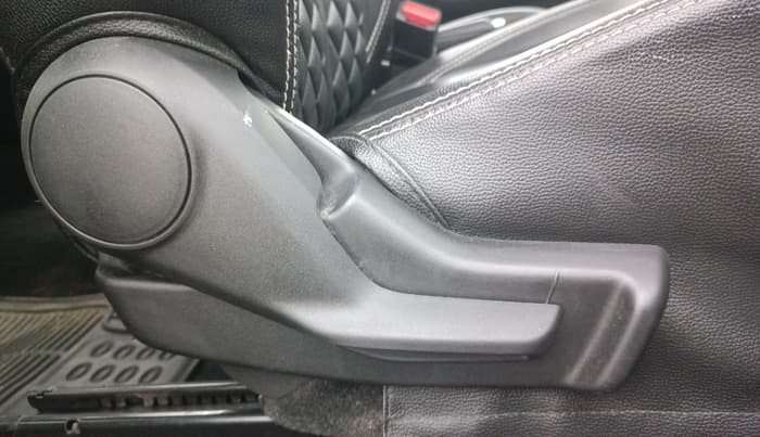 2021 Maruti Baleno DELTA PETROL 1.2, Petrol, Manual, 49,791 km, Driver Side Adjustment Panel